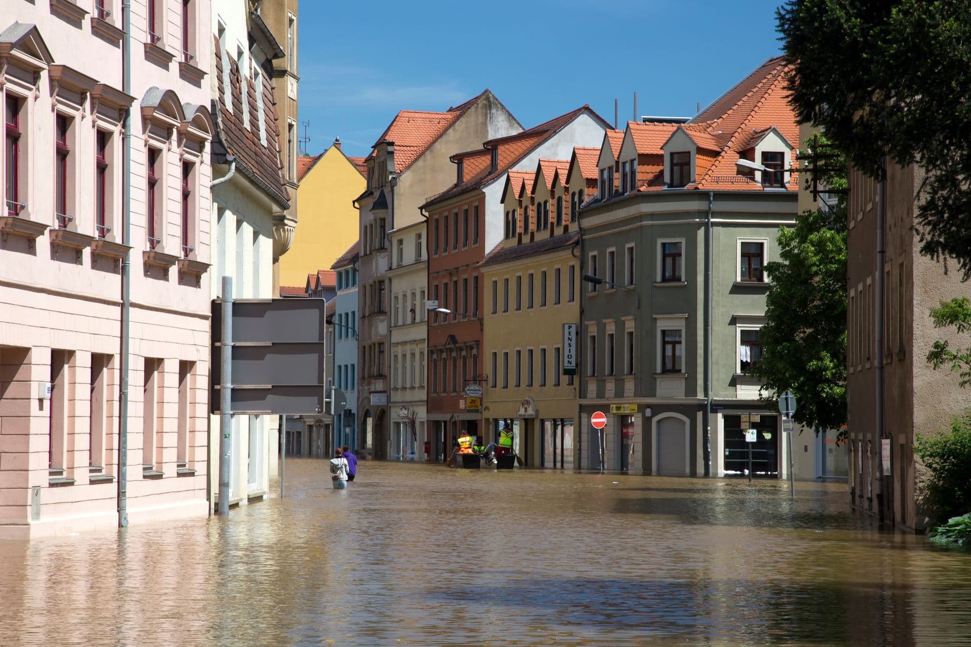 Überflutetes Wohngebäude nach Hochwasser